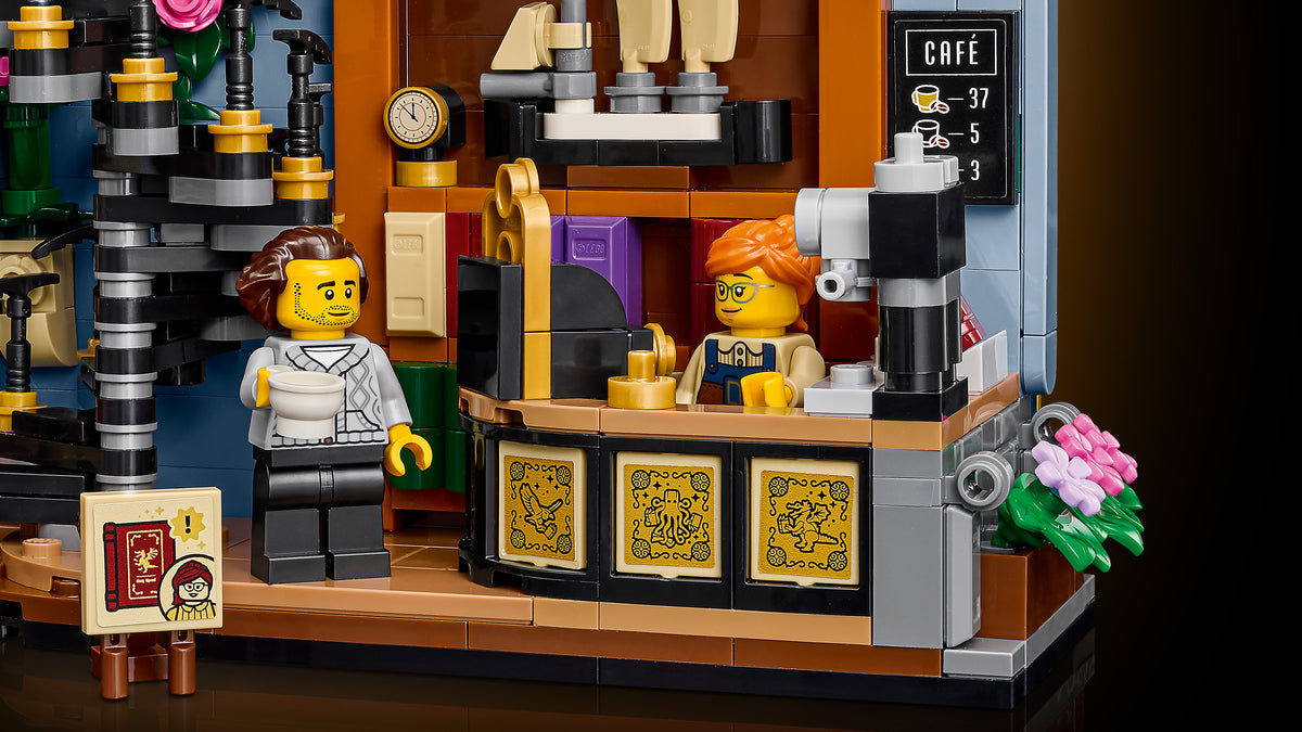 LEGO Icons 11379 Libreria: Book Nook, Reggilibri da Mensola Decorativo 3D per Adulti con 2 Minifigure, Idea Regalo Fai da Te