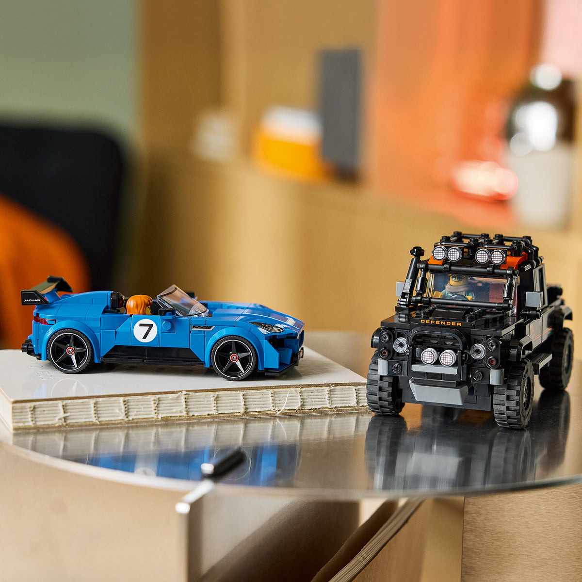 LEGO Speed Champions 77264 Jaguar Project 7 e Land Rover Defender, Set con 2 Macchine Giocattolo e 2 Minifigure, Regalo 10+