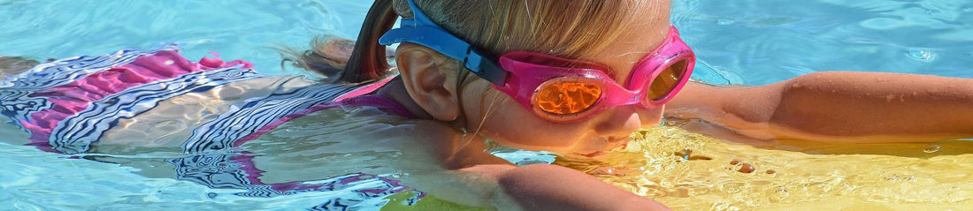 Come insegnare a nuotare ai bambini al mare - Ludoville