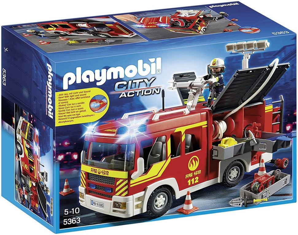 AUTOPOMPA DEI VIGILI DEL FUOCO CON