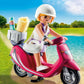 RAGAZZA CON SCOOTER PY9084