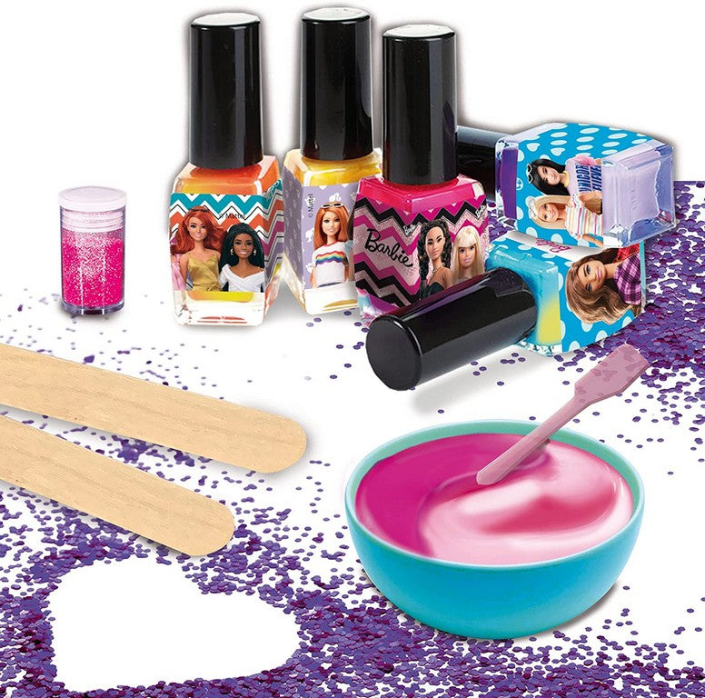 BARBIE NAIL ART COLOUR CHANGE