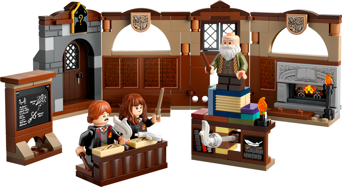 LEGO Harry Potter Castello di Hogwarts: Lezione di Incantesimi con 3 Minifigure e Funzione di levitazione, Giochi Bambini 8+