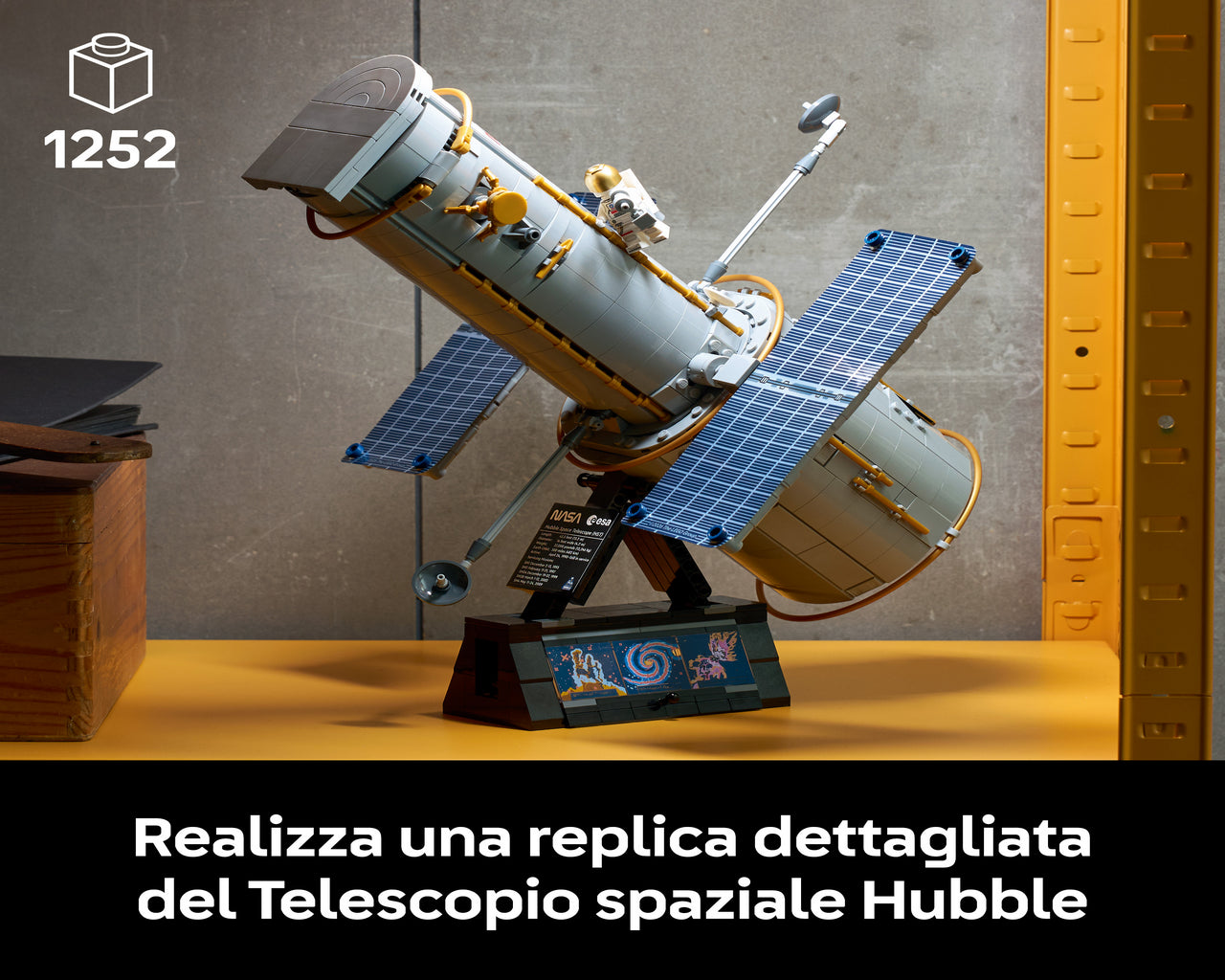 LE11382 HUBBLE TELESCOPIO SPAZIALE