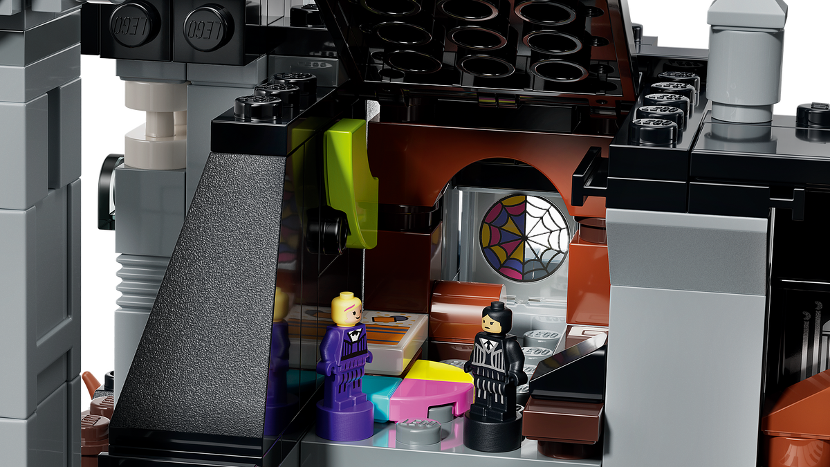 LEGO Wednesday 76788 Nevermore Academy, Modellino di Scuola Giocattolo con 3 Personaggi e Accessori, Regalo per Bambini 10+