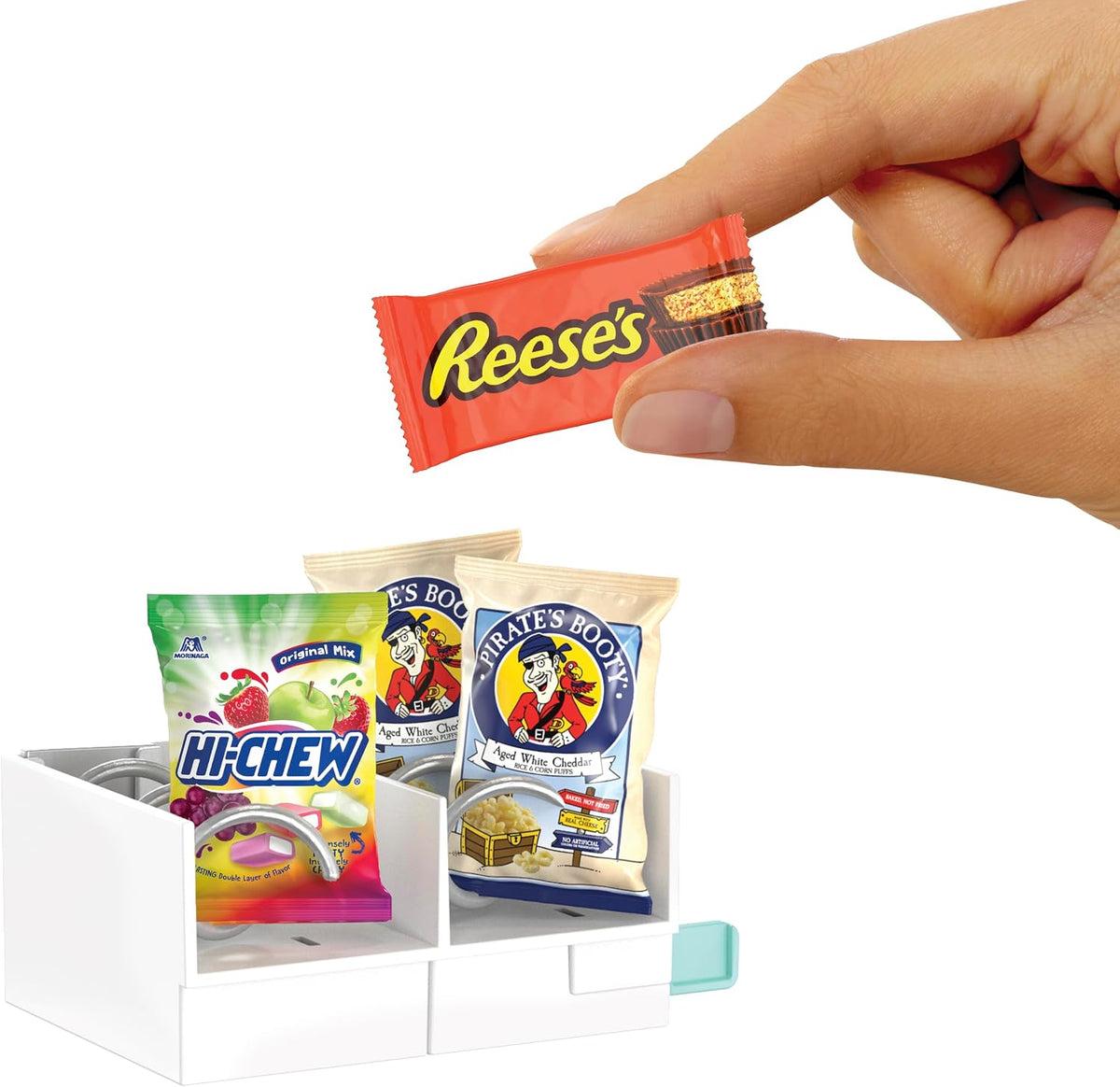 MGA’s Miniverse Real Brands 247937 – Distributore Automatico con 3 Mini Snack Assortito