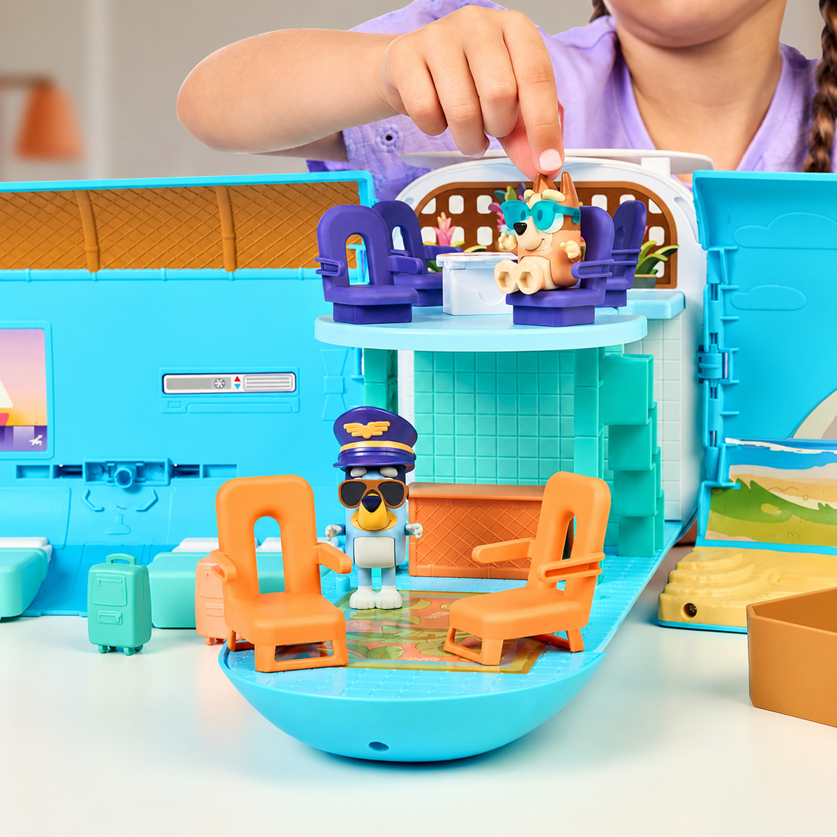 Bluey Aereo Trasformabile 3 in 1 – Playset con Resort e Barca Moose Toys