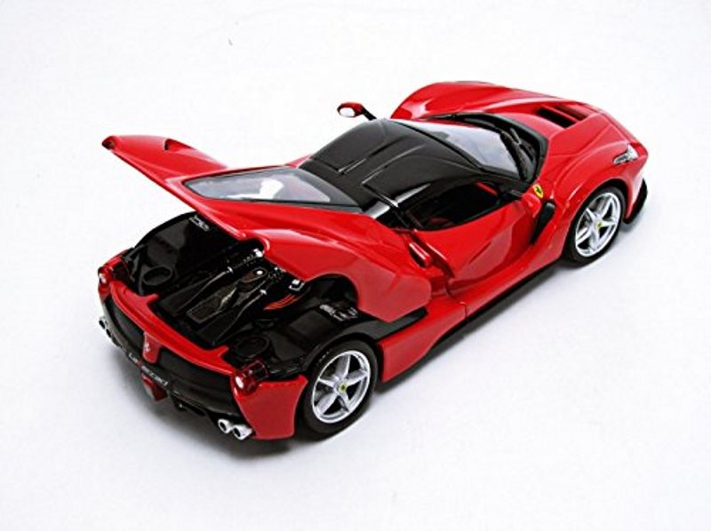 LA FERRARI 1:24