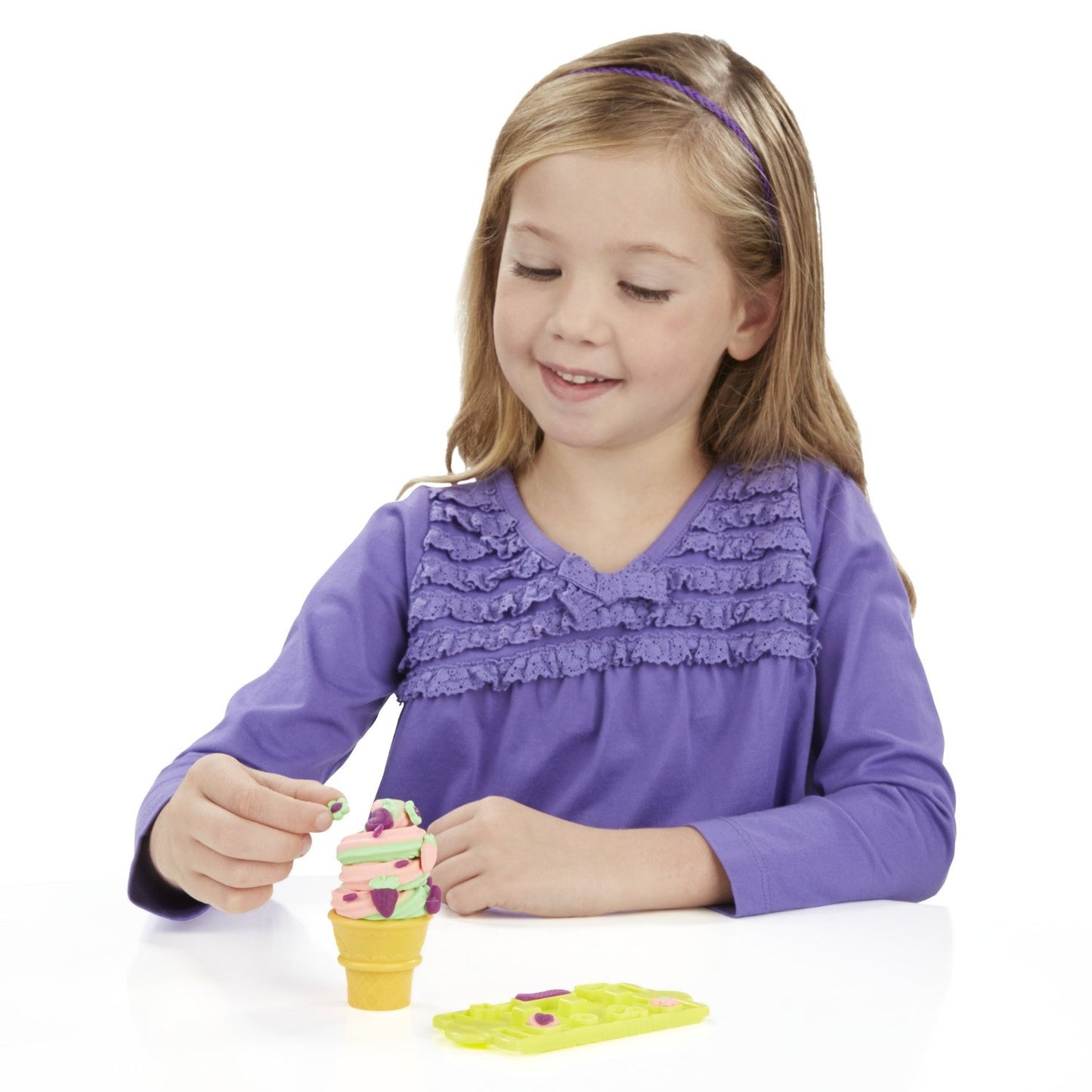 PLAYDOH TOWN ICE CREAM TRUCK