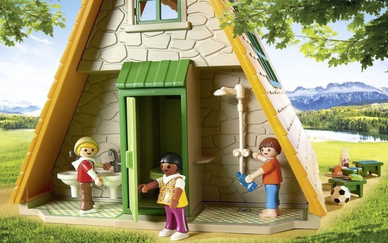 CASA VACANZE CON AREA GIOCHI E TAVO