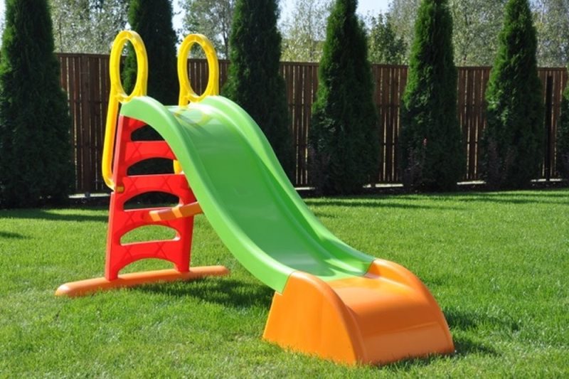 SCIVOLO 5 GRADINI PLASTICA