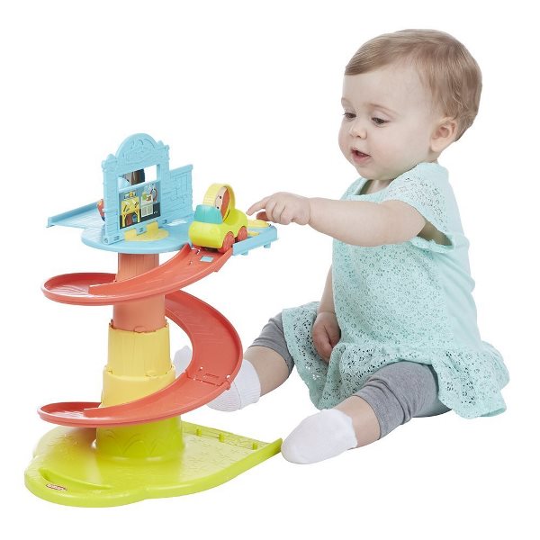 PLAYSKOOL GARAGE