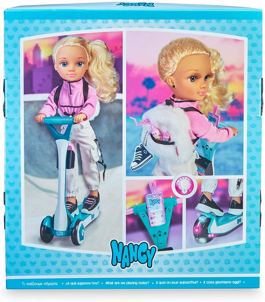 NANCY CON IL MIO SCOOTER