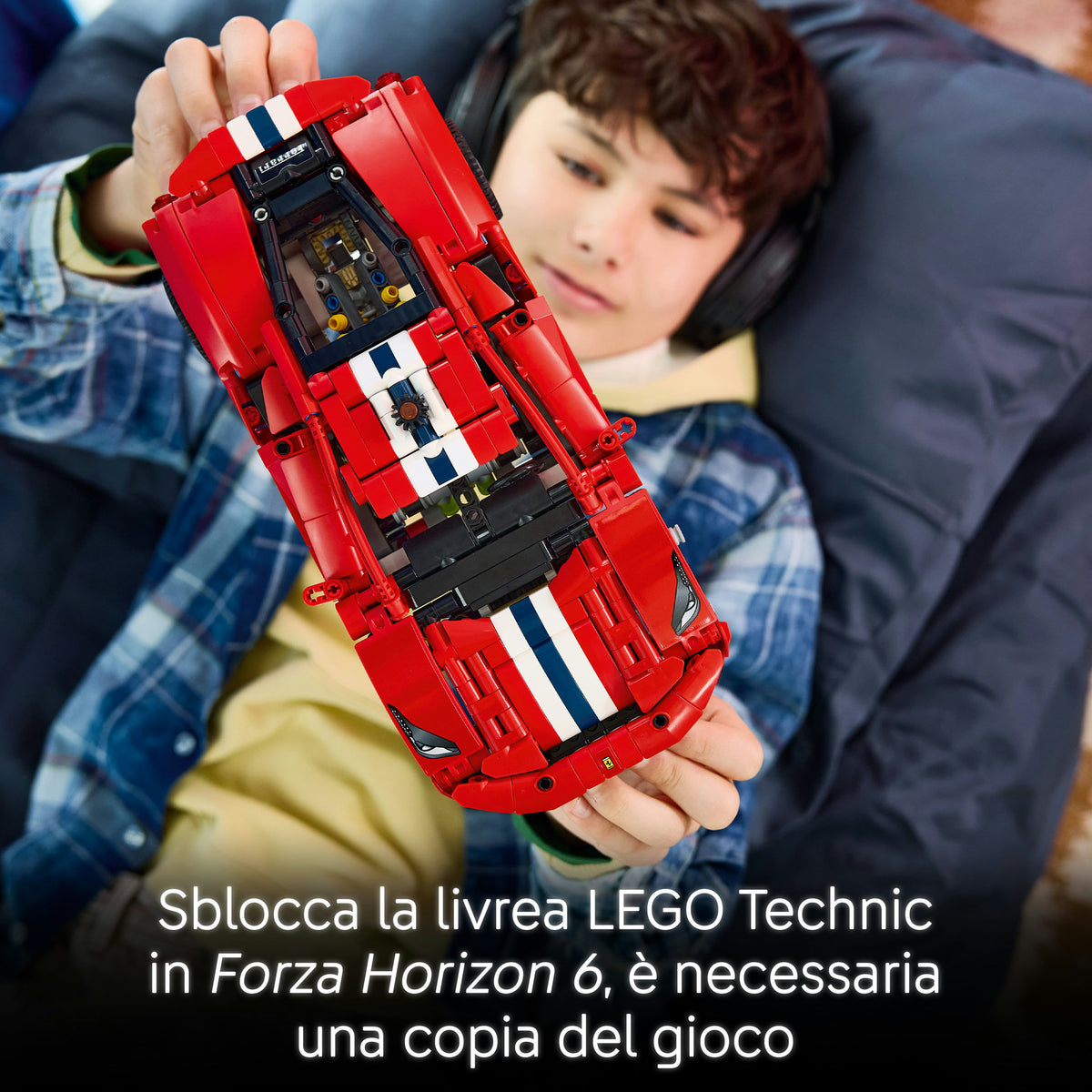 LEGO Technic 42235 Auto Ferrari 488 PISTA, Macchina Giocattolo con Motore V8, Sterzo e Differenziale, Regalo per Bambini 9+