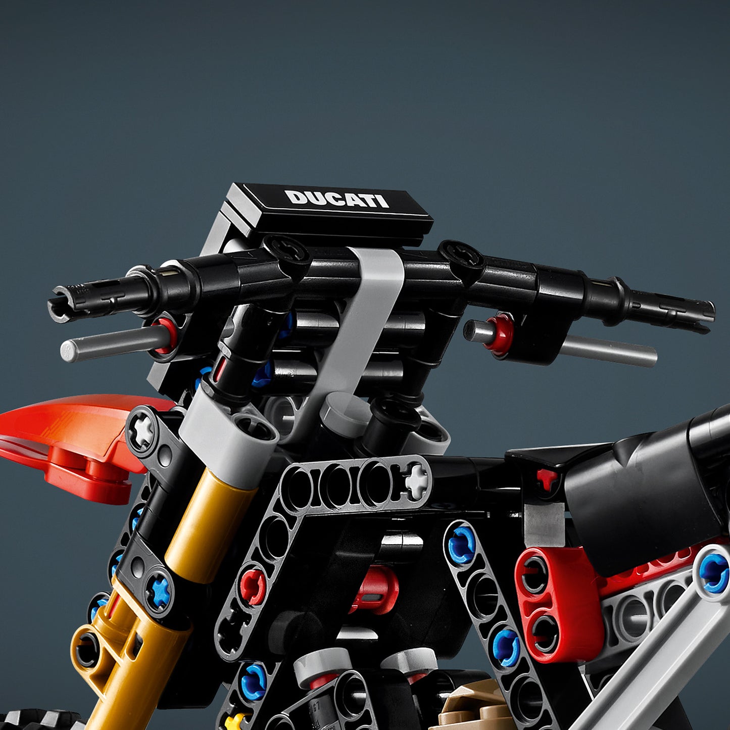 LEGO Technic 42238 Moto Ducati Desmo450 MX Factory, Kit di Modellismo con Moto Giocattolo da Collezione, Regalo Bambini 10+