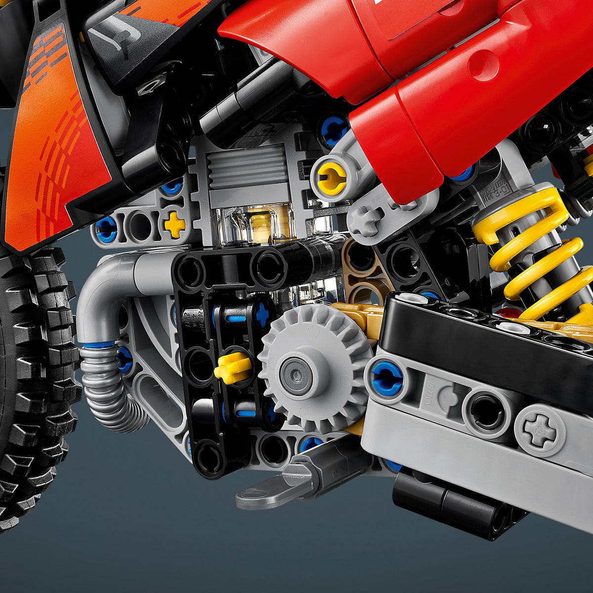 LEGO Technic 42238 Moto Ducati Desmo450 MX Factory, Kit di Modellismo con Moto Giocattolo da Collezione, Regalo Bambini 10+