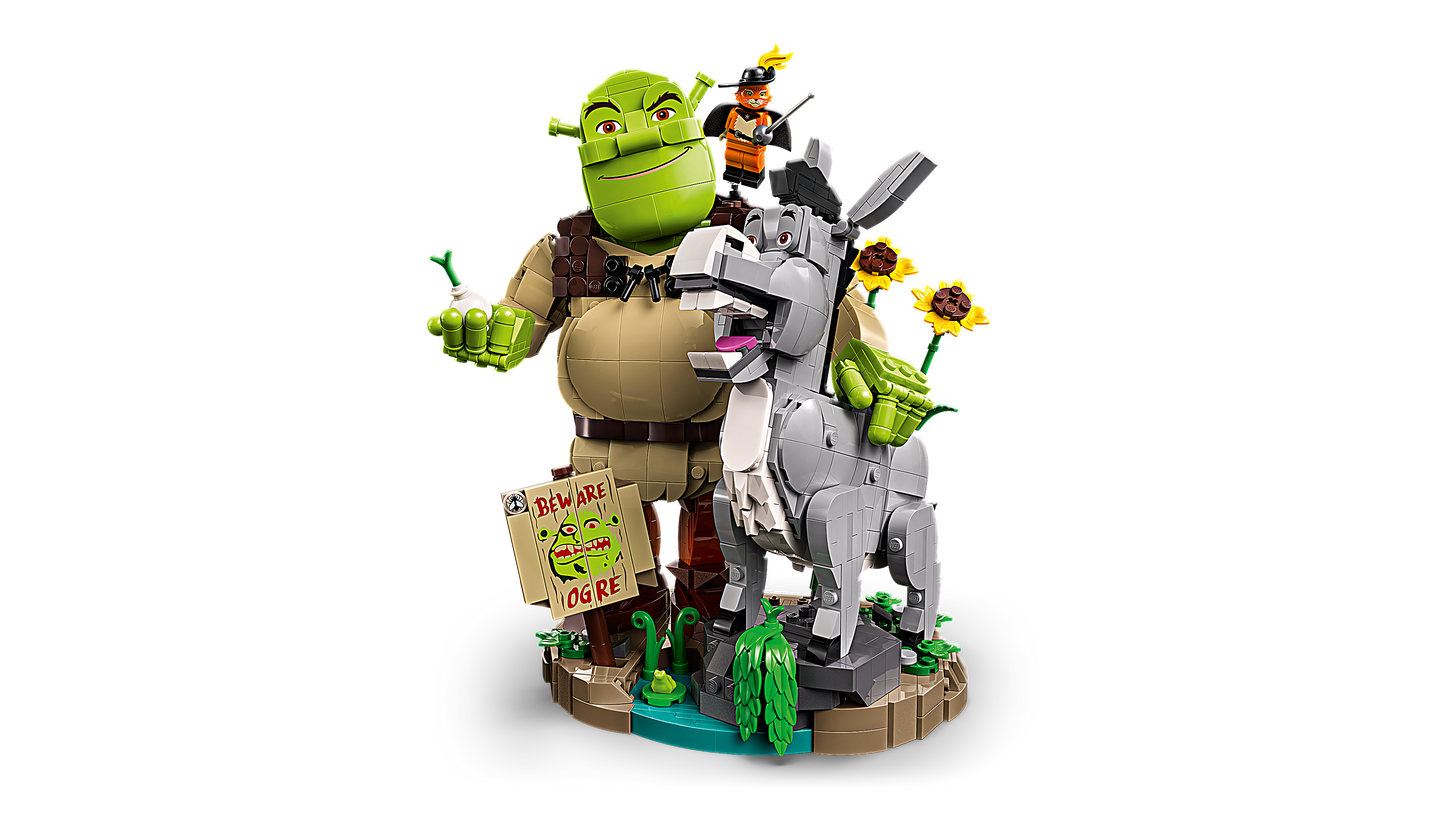 LEGO Shrek, Ciuchino e Gatto con gli Stivali - Kit Modellismo Cinematografico per Adulti - Set da Esposizione con 3 Personaggi - Decorazione per Scrivania o Mensola - Regalo per i Fan dei Film - 72423