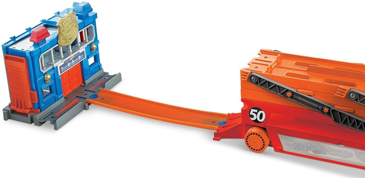 HW MEGA RED HAULER-50TH