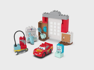 LEGO DUPLO │ Disney e Pixar 10456 La Visita di McQueen all’Officina di Doc, Macchina Giocattolo e Accessori per Bambini da 2+