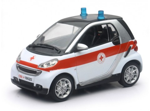 1:24 SMART FORTWO CROCE ROSSA ITALI